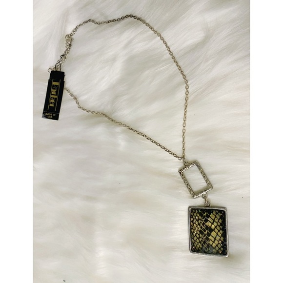 Vintage Parker Necklace - Picture 2 of 6